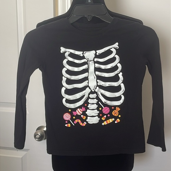 2 Children's Place Skelton & Carter's NYC Long Sleeve Shirts Size M - Picture 7 of 11